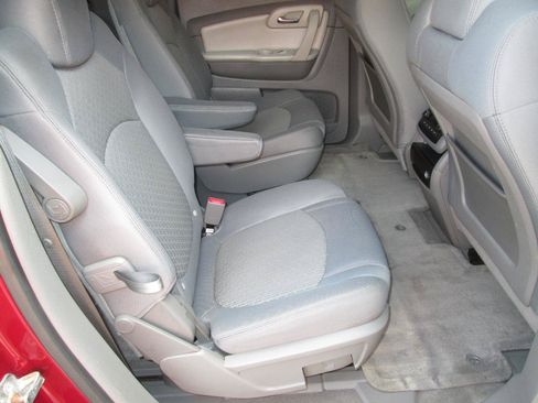 Used 2009 Chevrolet Traverse LT AWD/4WD image 16