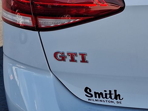 Used 2019 Volkswagen GTI SE image 30