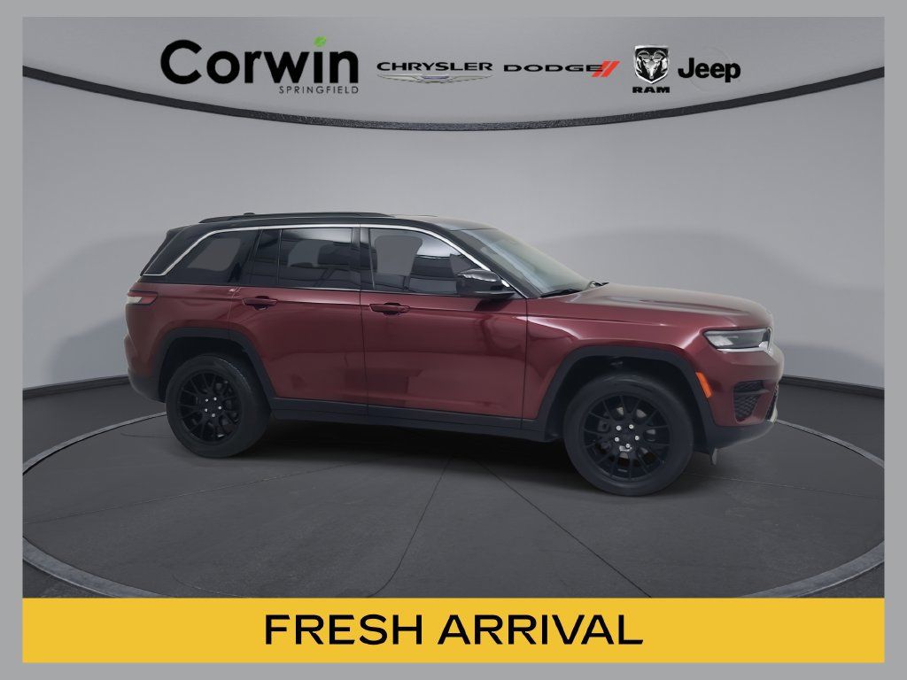 Used 2023 Jeep Grand Cherokee Laredo w/ Luxury Tech Group I AWD/4WD 360° Tour
