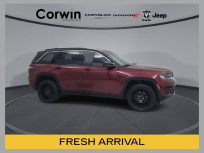 Used 2023 Jeep Grand Cherokee Laredo w/ Luxury Tech Group I