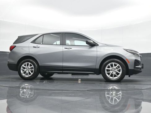 Used 2024 Chevrolet Equinox LS image 22