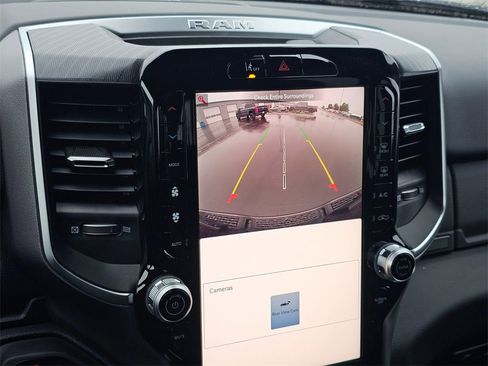 New 2026 RAM 1500 4x4 Crew Cab image 20