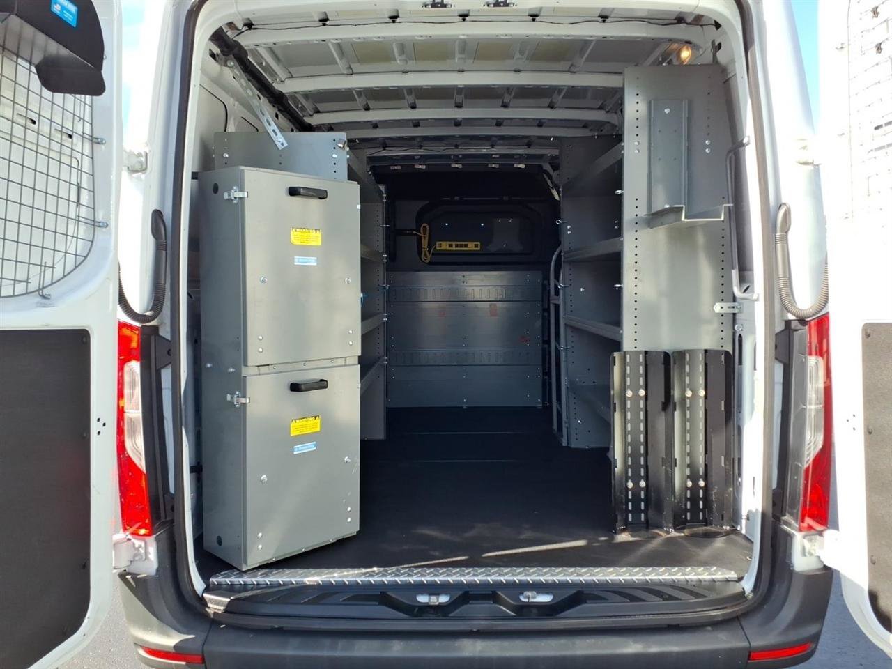 Used 2025 Mercedes-Benz Sprinter 2500 image 14
