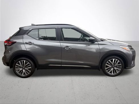 Certified 2023 Nissan Kicks SR image 7