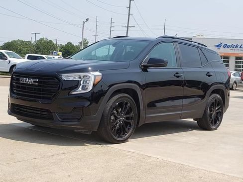 Used 2022 GMC Terrain SLE w/ Driver Convenience Package FWD image 10