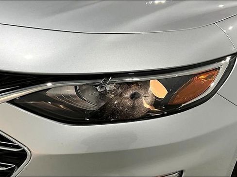 Used 2021 Chevrolet Malibu LS FWD image 32