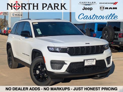 New 2025 Jeep Grand Cherokee Altitude image 1