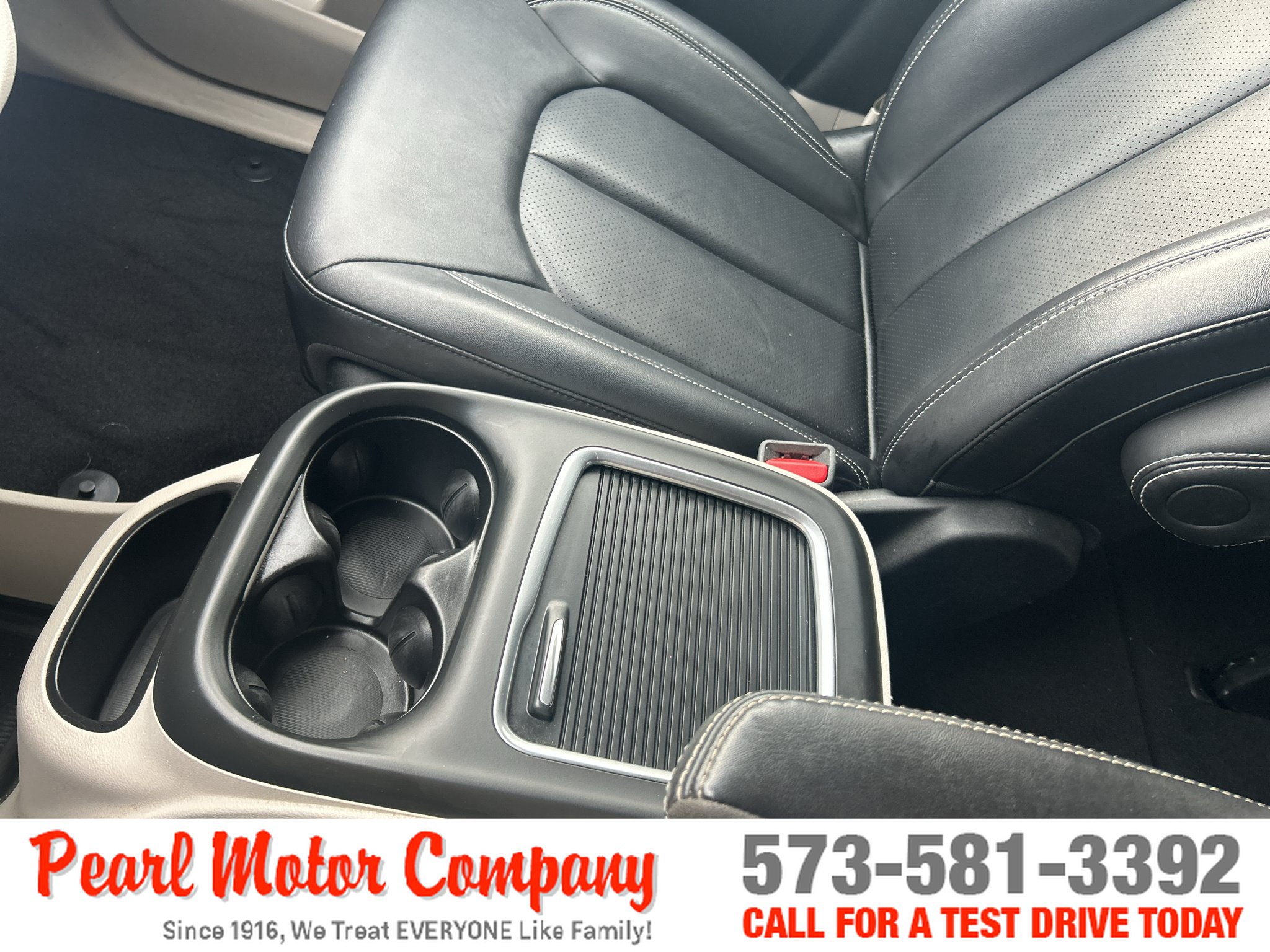 Used 2024 Chrysler Pacifica Touring-L FWD image 20