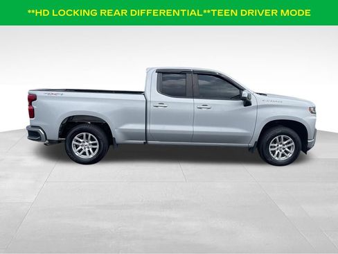 Used 2020 Chevrolet Silverado 1500 LT w/ Trailering Package AWD/4WD image 6
