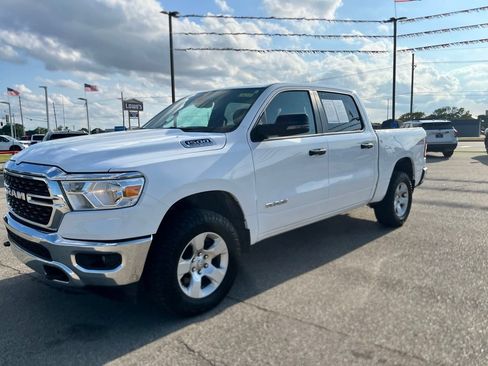 Used 2023 RAM 1500 Big Horn AWD/4WD image 3