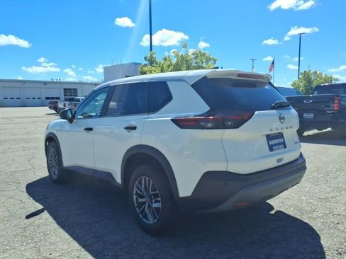 Used 2023 Nissan Rogue S AWD/4WD image 5