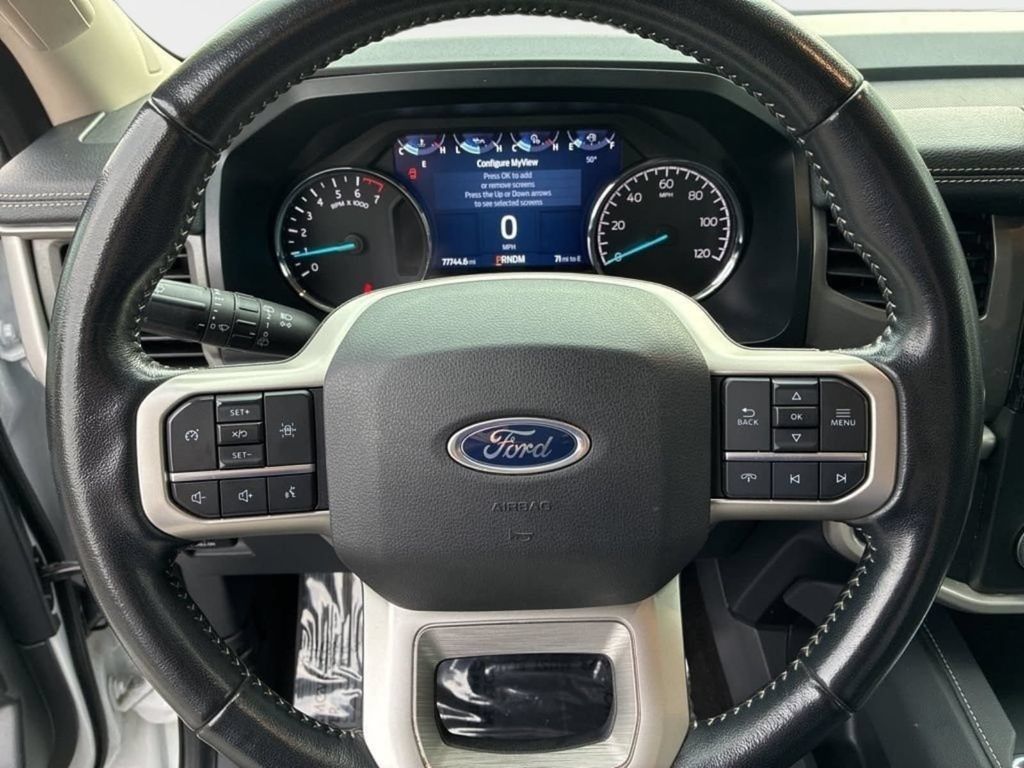 Used 2023 Ford Expedition XLT AWD/4WD image 11