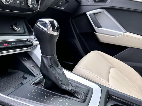 Used 2020 Audi Q3 2.0T Premium Plus w/ Premium Plus Package image 14