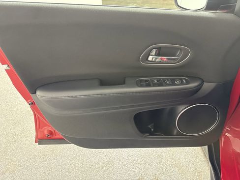 Used 2016 Honda HR-V EX image 23