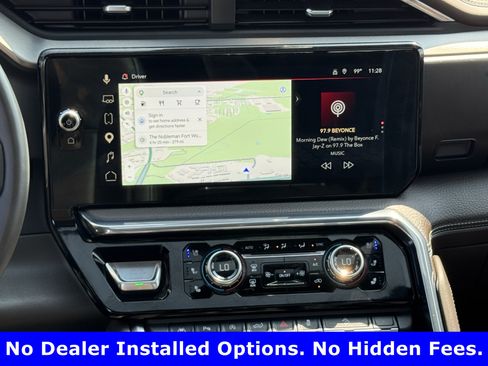 Used 2025 GMC Sierra 1500 Denali w/ Denali Reserve Package AWD/4WD image 17