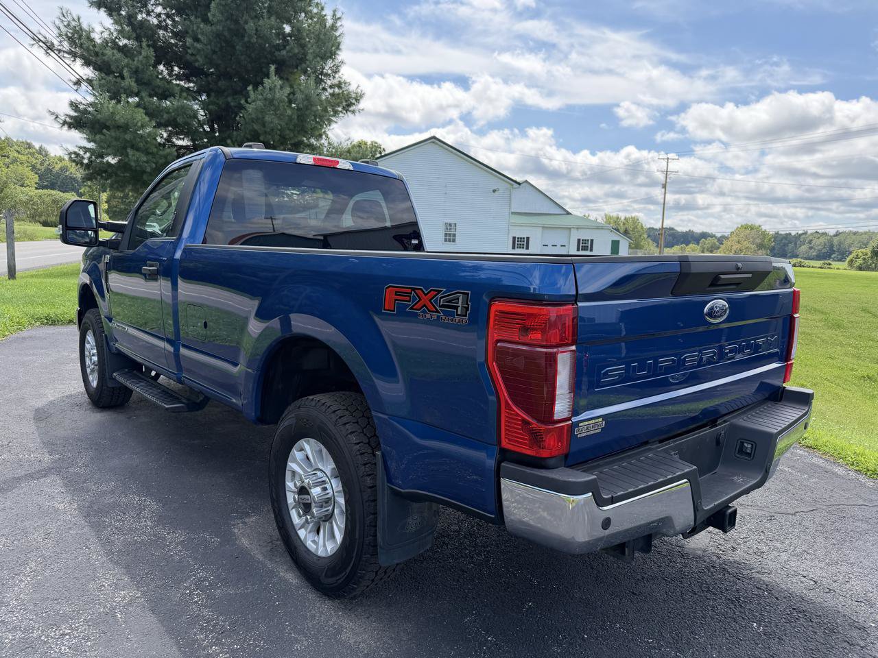 Used 2022 Ford F350 XLT w/ XLT Value Package AWD/4WD image 7