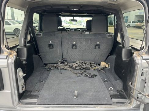 Used 2020 Jeep Wrangler Unlimited Sport image 13