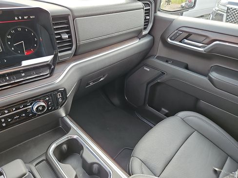 Used 2023 GMC Sierra 1500 SLT w/ SLT Premium Package AWD/4WD image 23