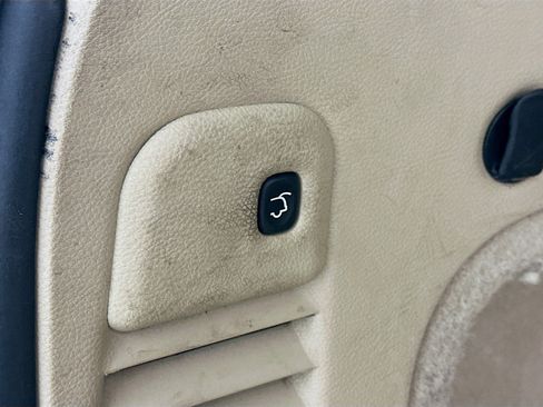 Used 2020 Jeep Grand Cherokee Overland image 32