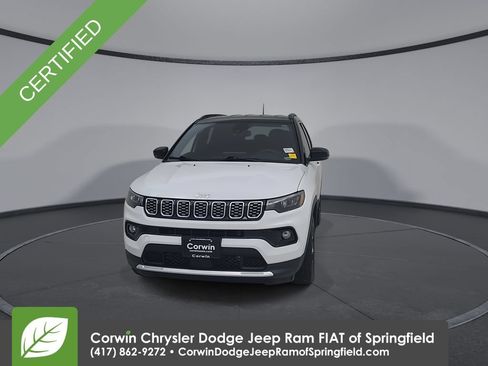 Certified 2025 Jeep Compass Limited AWD/4WD image 4