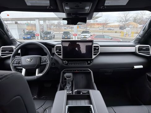 New 2026 Toyota Tundra Limited AWD/4WD image 12