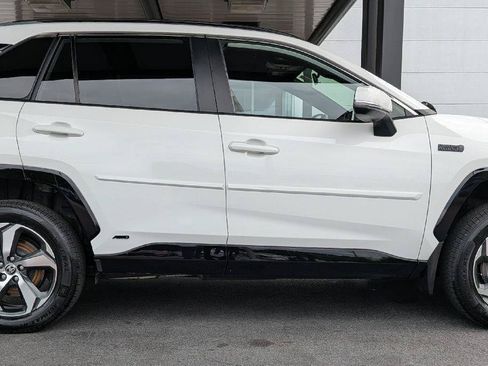Used 2023 Toyota RAV4 SE w/ Weather & Moonroof Package AWD/4WD image 4