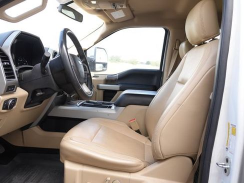 Used 2019 Ford F250 Lariat w/ Chrome Package AWD/4WD image 11