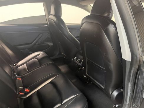 Used 2020 Tesla Model 3 Standard Range Plus image 14