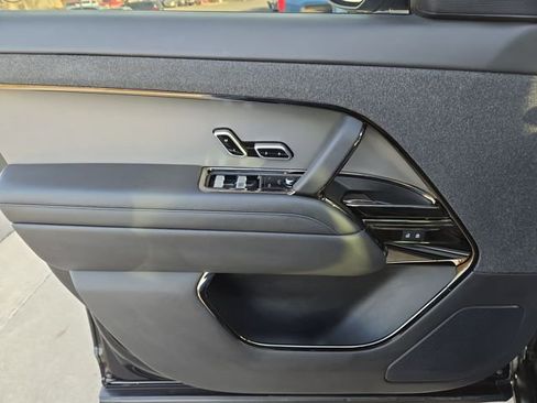 Used 2023 Land Rover Range Rover Sport SE image 14