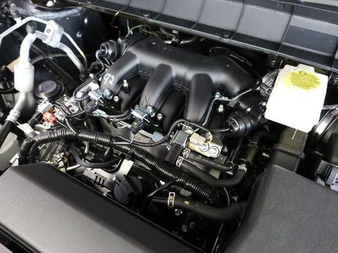 New 2026 Nissan Pathfinder SL w/ SL Premium Package AWD/4WD image 32