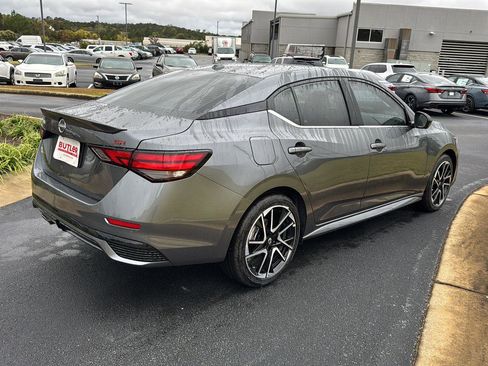 New 2025 Nissan Sentra SR w/ SR Premium Package image 5