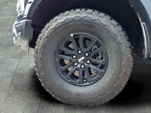 Used 2025 Ford F150 Raptor AWD/4WD image 8