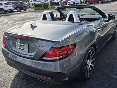 Used 2017 Mercedes-Benz SLC 43 AMG image 6