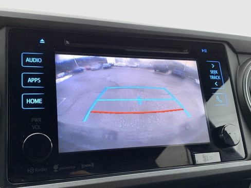 Used 2019 Toyota Tacoma TRD Off-Road image 24