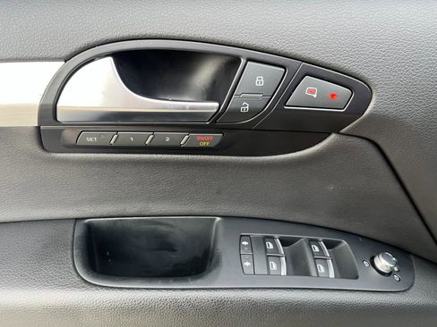 Used 2015 Audi Q7 TDI Prestige w/ Prestige Package image 26