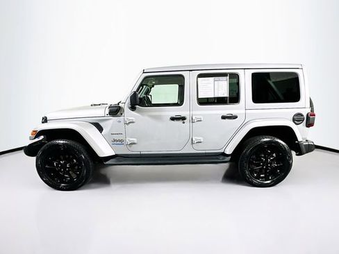Used 2022 Jeep Wrangler Unlimited Sahara w/ Cold Weather Group image 4
