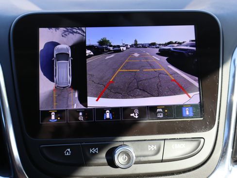 Used 2023 Chevrolet Equinox LT FWD image 25