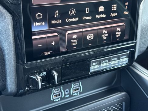 New 2025 RAM 2500 Laramie image 21