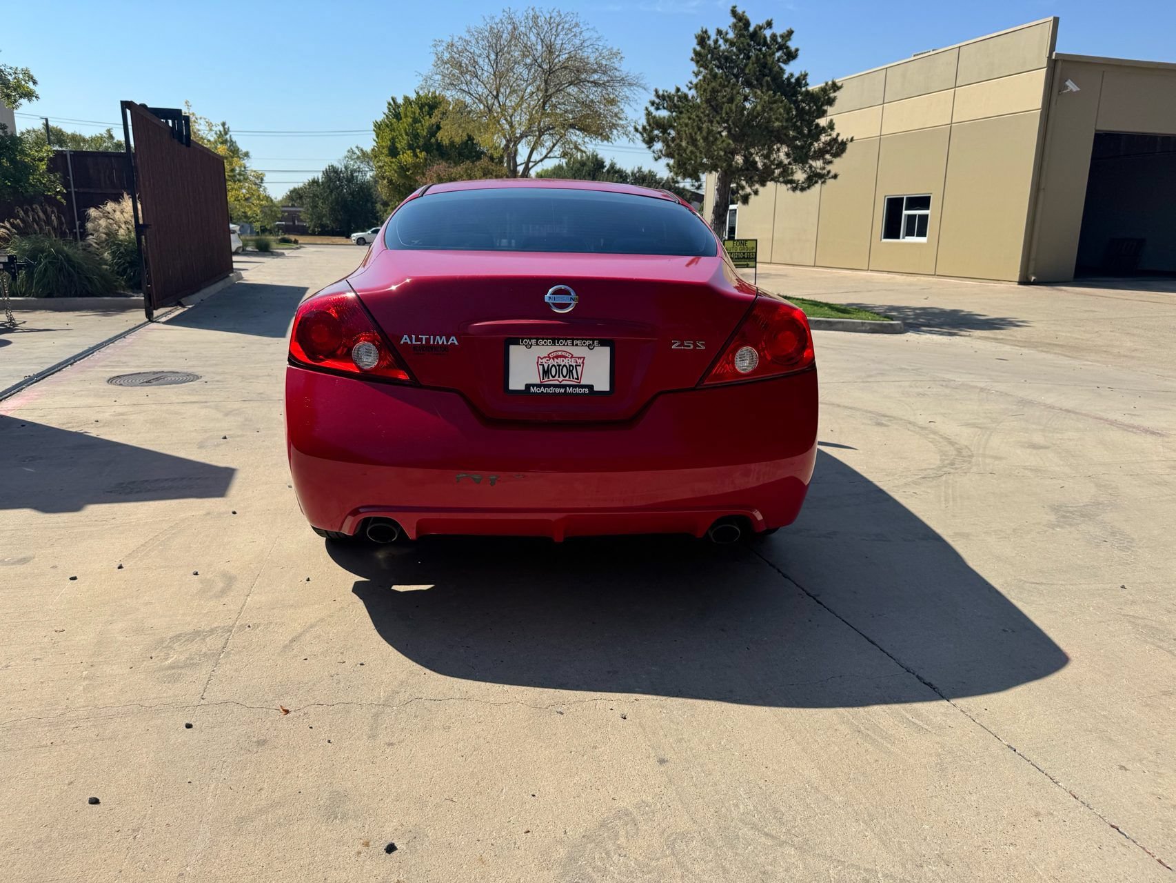 Used 2010 Nissan Altima 2.5 S w/ Convenience Pkg FWD image 3