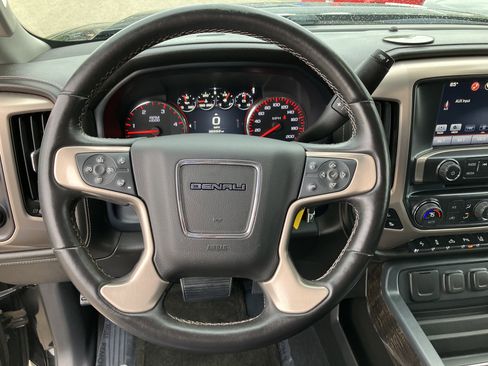 Used 2016 GMC Sierra 2500 Denali image 9
