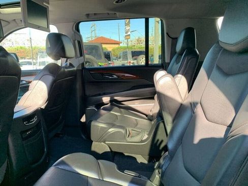 Used 2015 Cadillac Escalade ESV Premium image 19