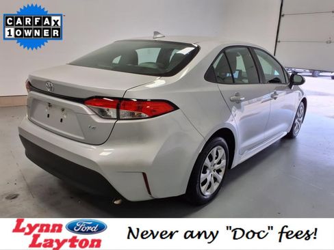 Used 2023 Toyota Corolla LE image 3