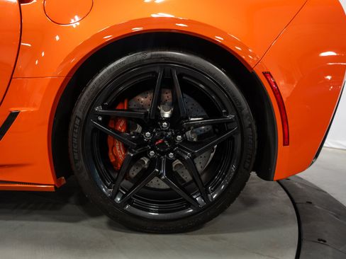 Used 2019 Chevrolet Corvette ZR1 RWD image 17
