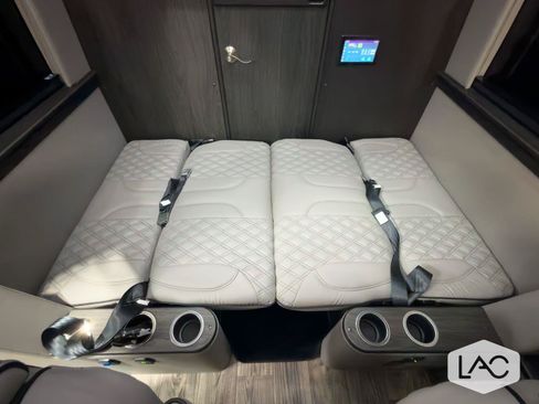 Used 2022 Mercedes-Benz Sprinter 2500 image 23