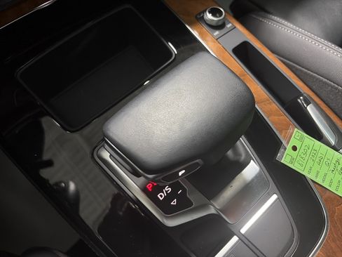 Used 2023 Audi Q5 2.0T Prestige w/ Prestige Package image 24