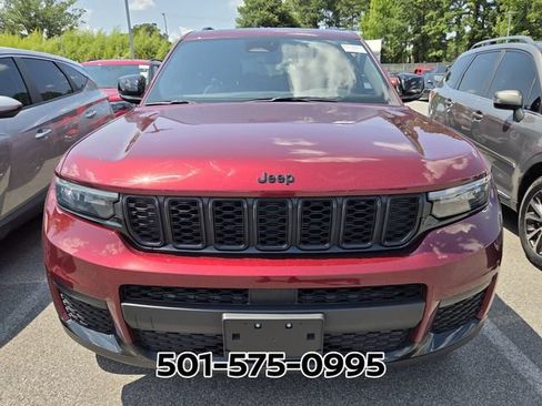 Used 2023 Jeep Grand Cherokee L Laredo AWD/4WD image 2