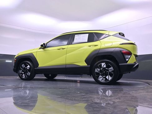 Used 2025 Hyundai Kona SEL AWD/4WD image 46