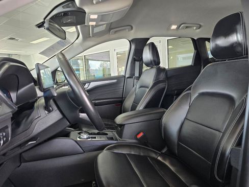 Used 2024 Ford Escape Platinum AWD/4WD image 19