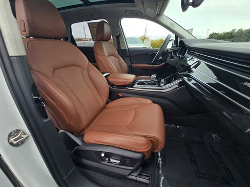 Used 2022 Audi Q7 3.0T Prestige w/ Prestige Package image 12