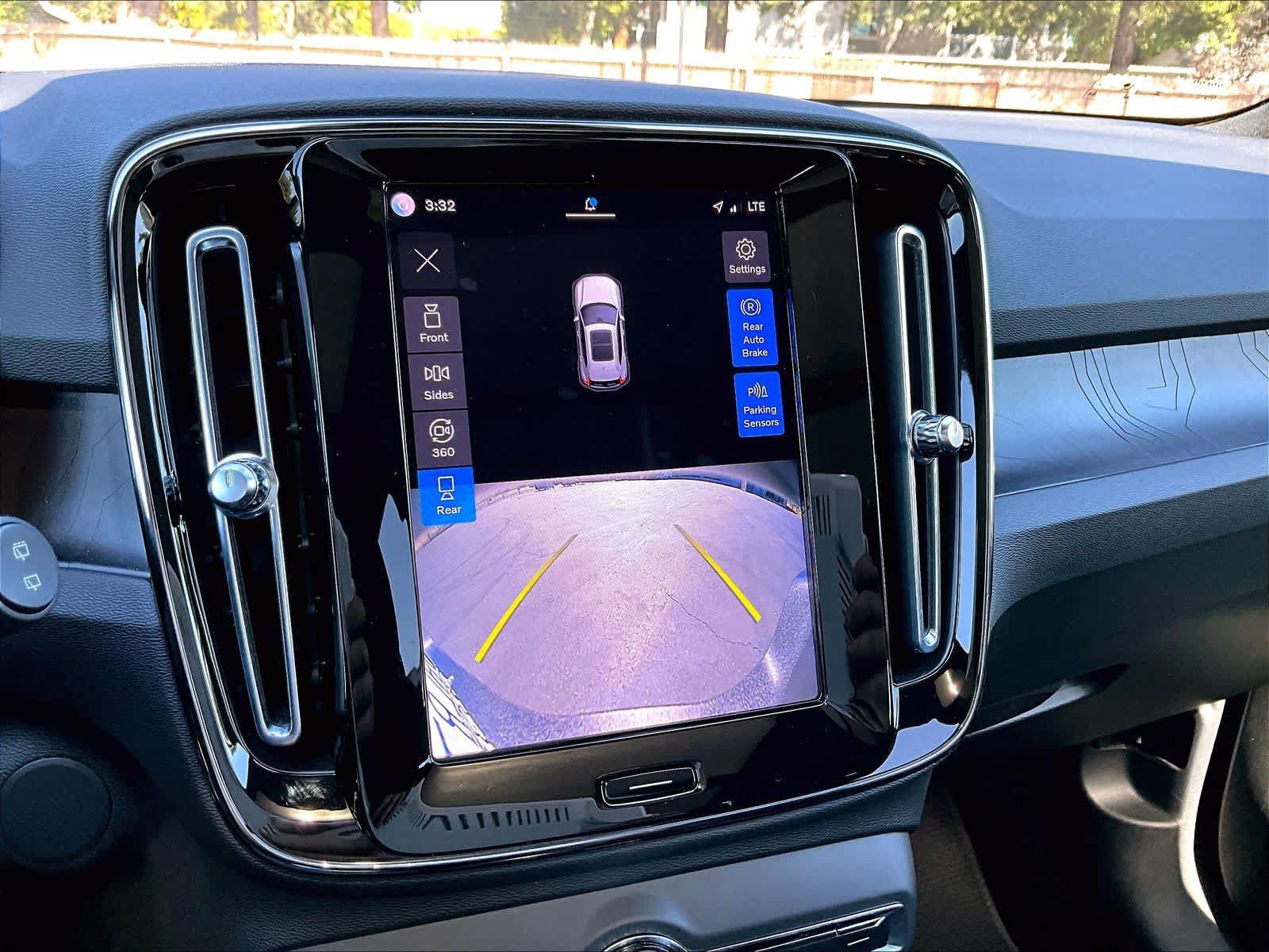 Used 2023 Volvo XC40 Recharge Ultimate AWD/4WD image 24